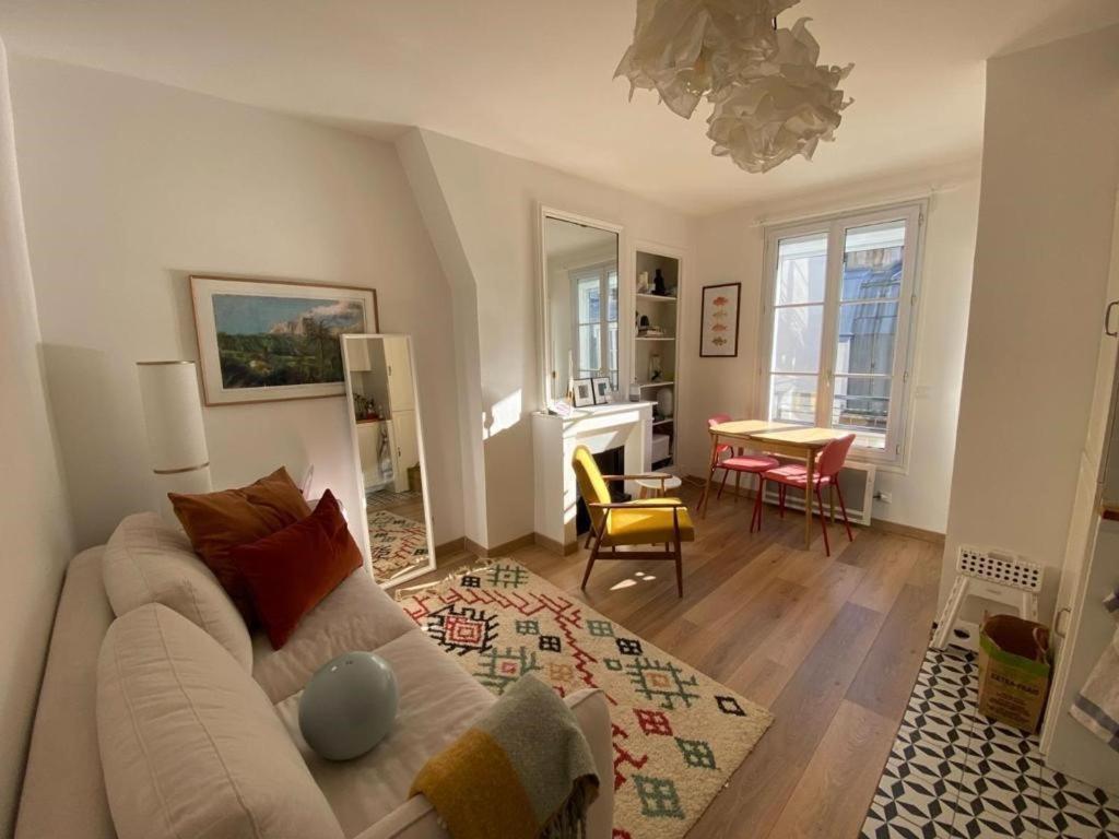 Modern Appartement W/ Tour Eiffel View In The 7Th Paryż Zewnętrze zdjęcie